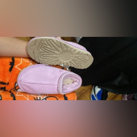 Light pink uggs - Picture 5 of 5